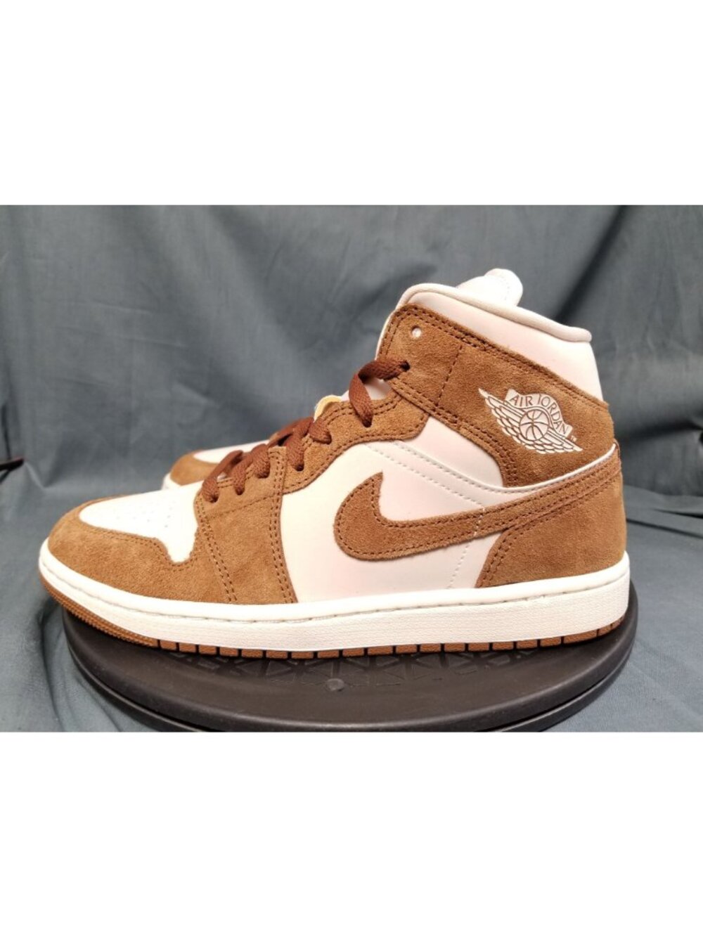 Jordan 1 Mid 'Light British Tan Chalk' BQ6472 203 Womens Size 9 NEW NO BOX! - Picture 5 of 11